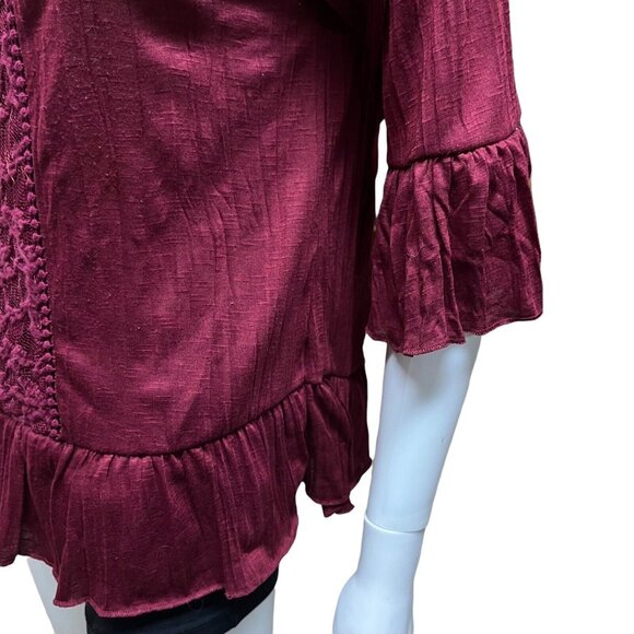 Almost Famous Maroon Embroidered Pleated Ruffled Blouse Womens Size L (N10304) - Picture 3 of 8